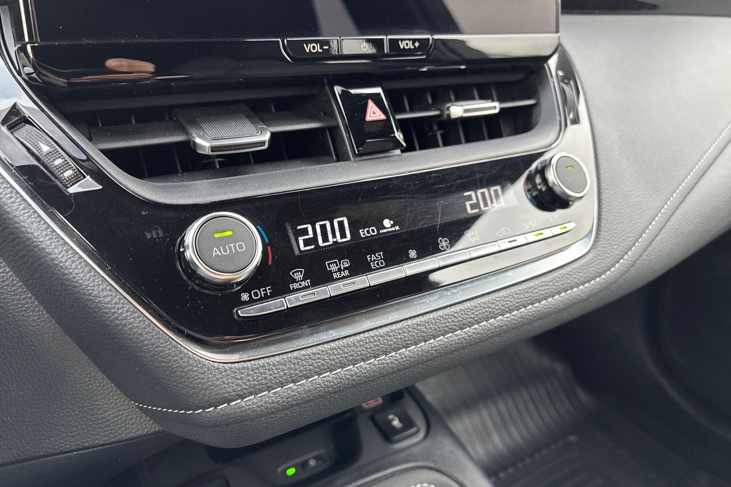 TOYOTA Corolla 2025