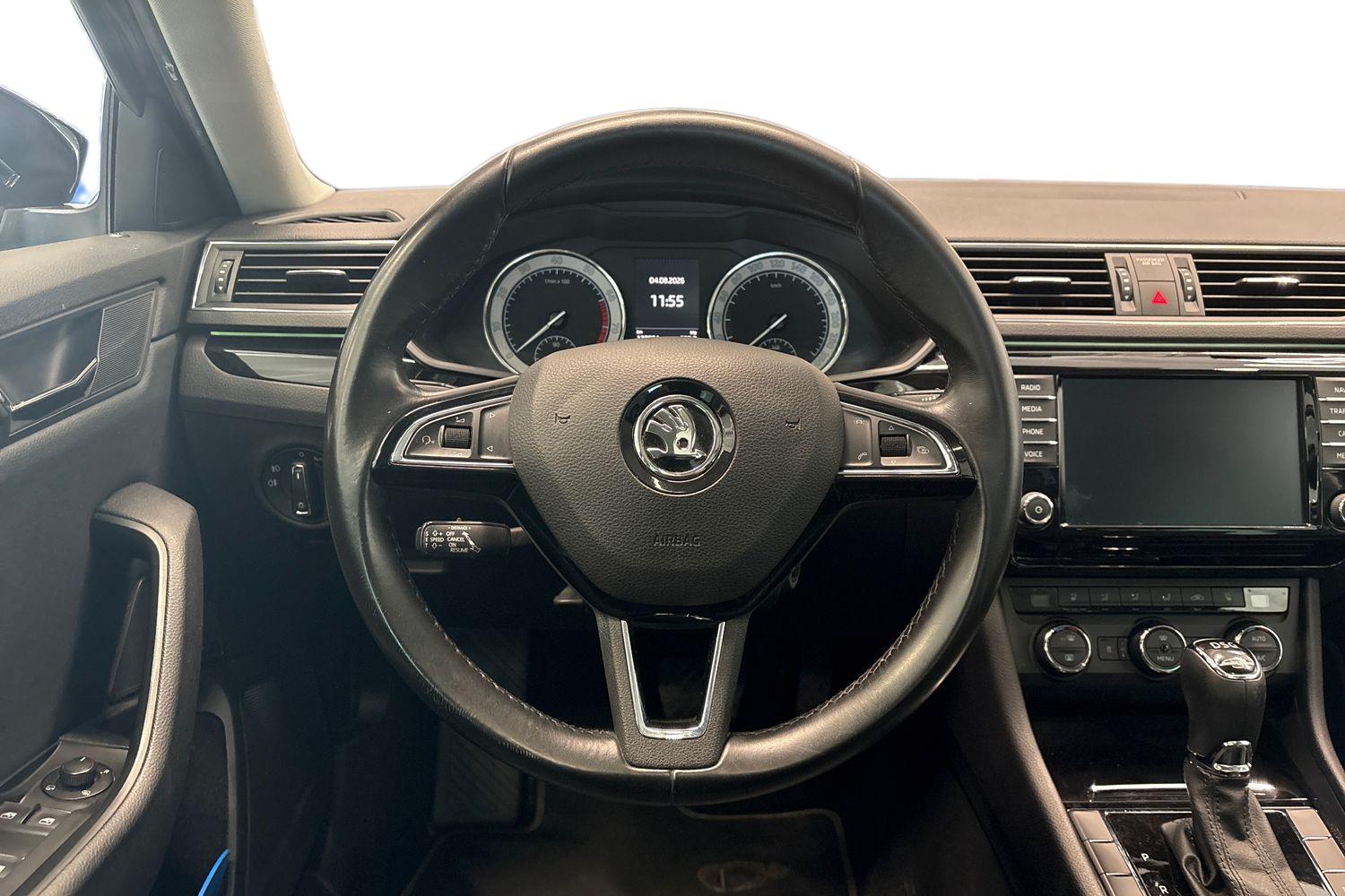 SKODA Superb 2016