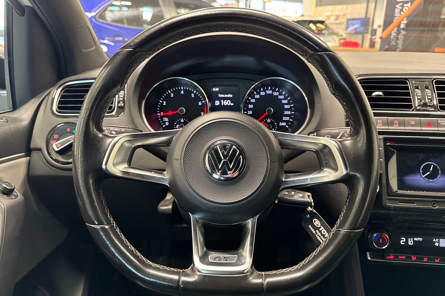 VOLKSWAGEN POLO 2017