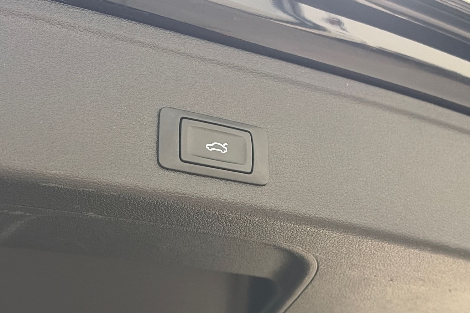 AUDI A4 2017