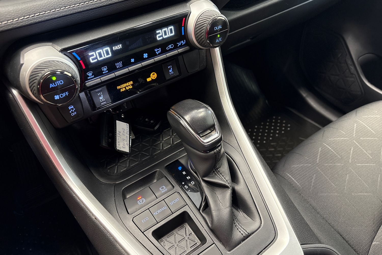 TOYOTA RAV4 2022
