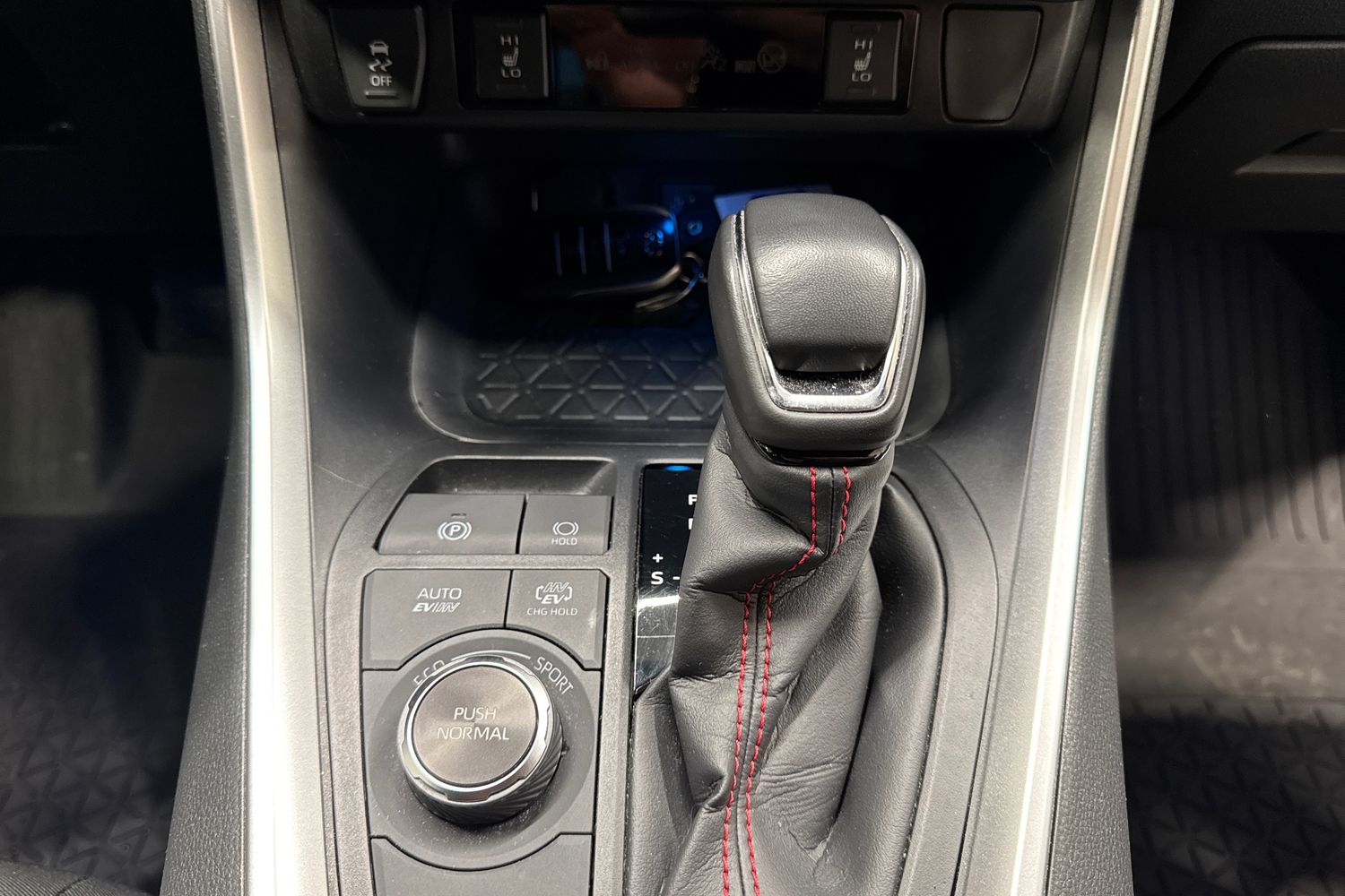 Toyota RAV4 Plug-in 2024