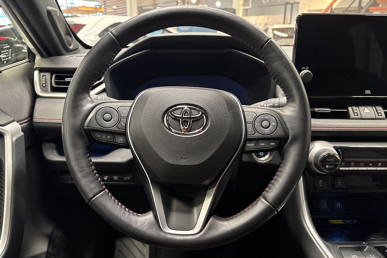TOYOTA RAV4 Plug-in 2024