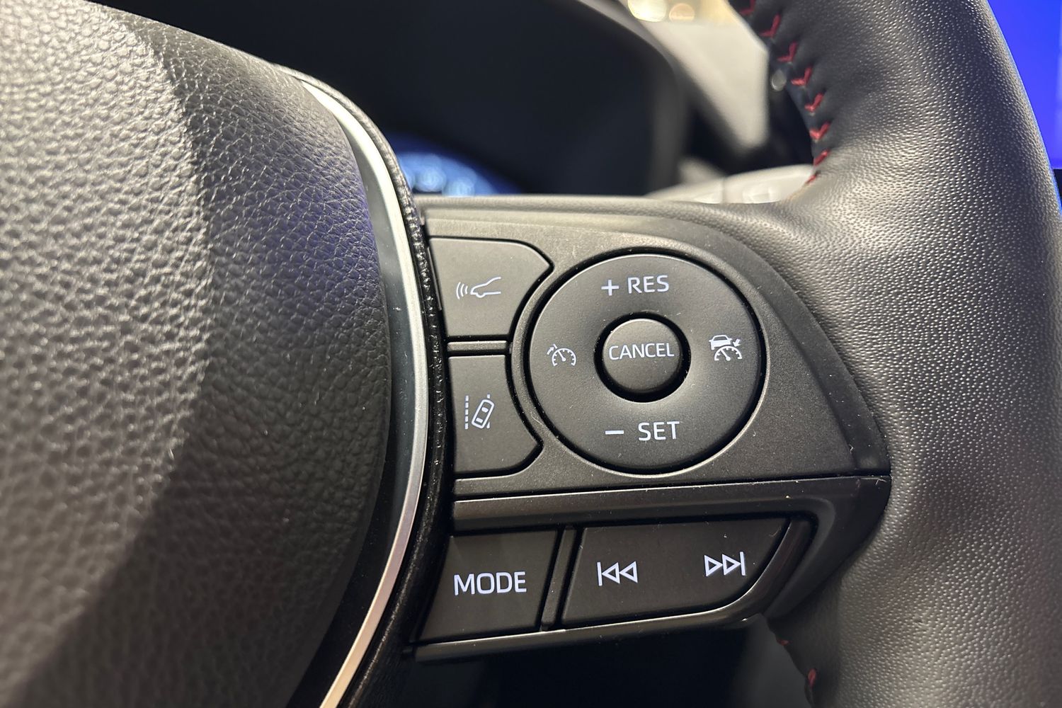 TOYOTA RAV4 Plug-in 2024