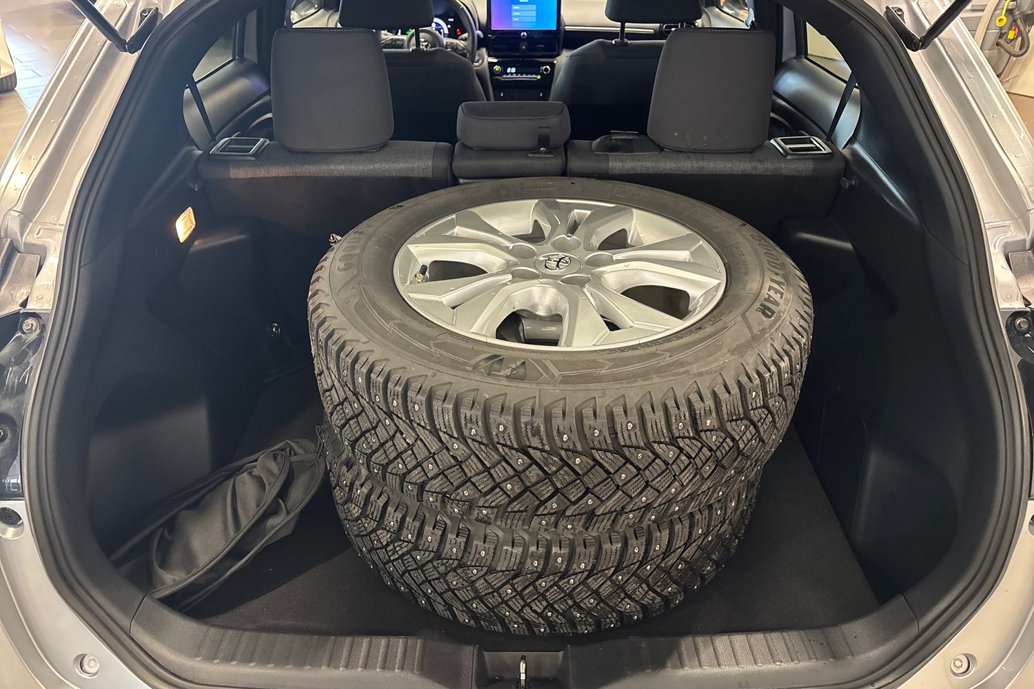 TOYOTA Yaris Cross 2025