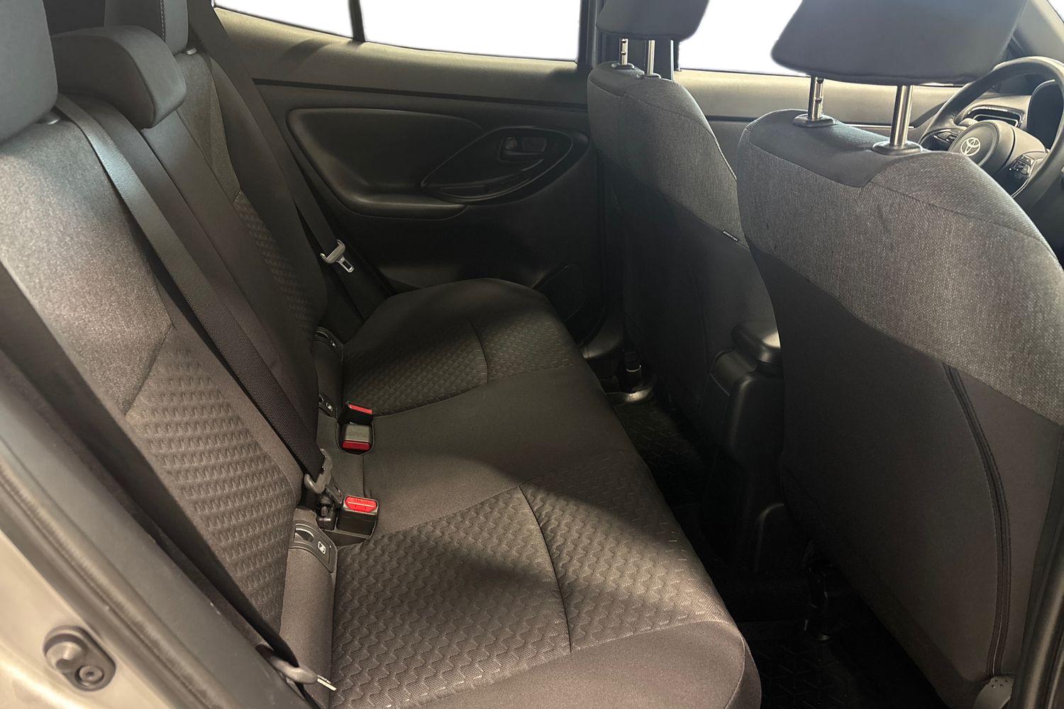 TOYOTA Yaris Cross 2025