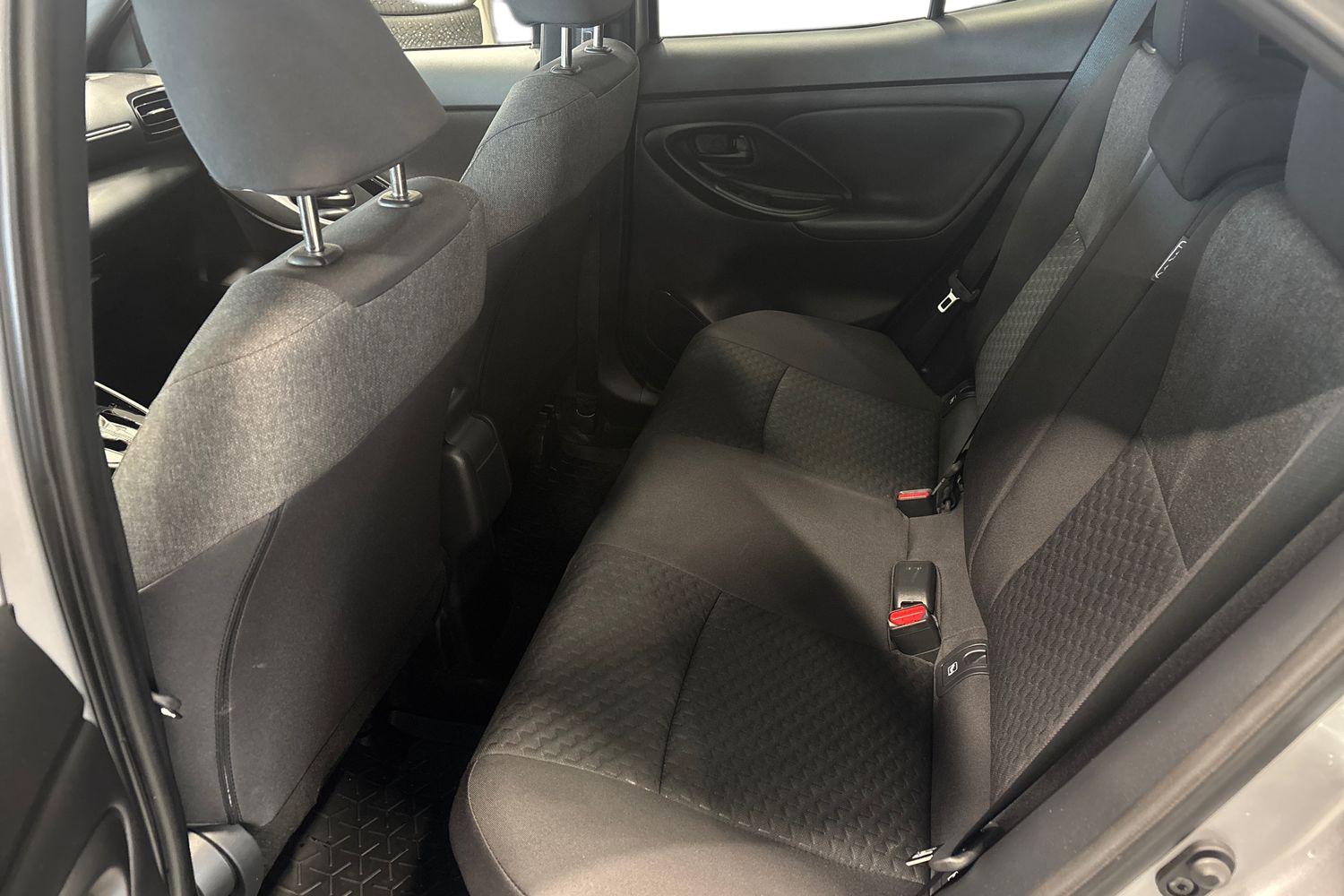 TOYOTA Yaris Cross 2025