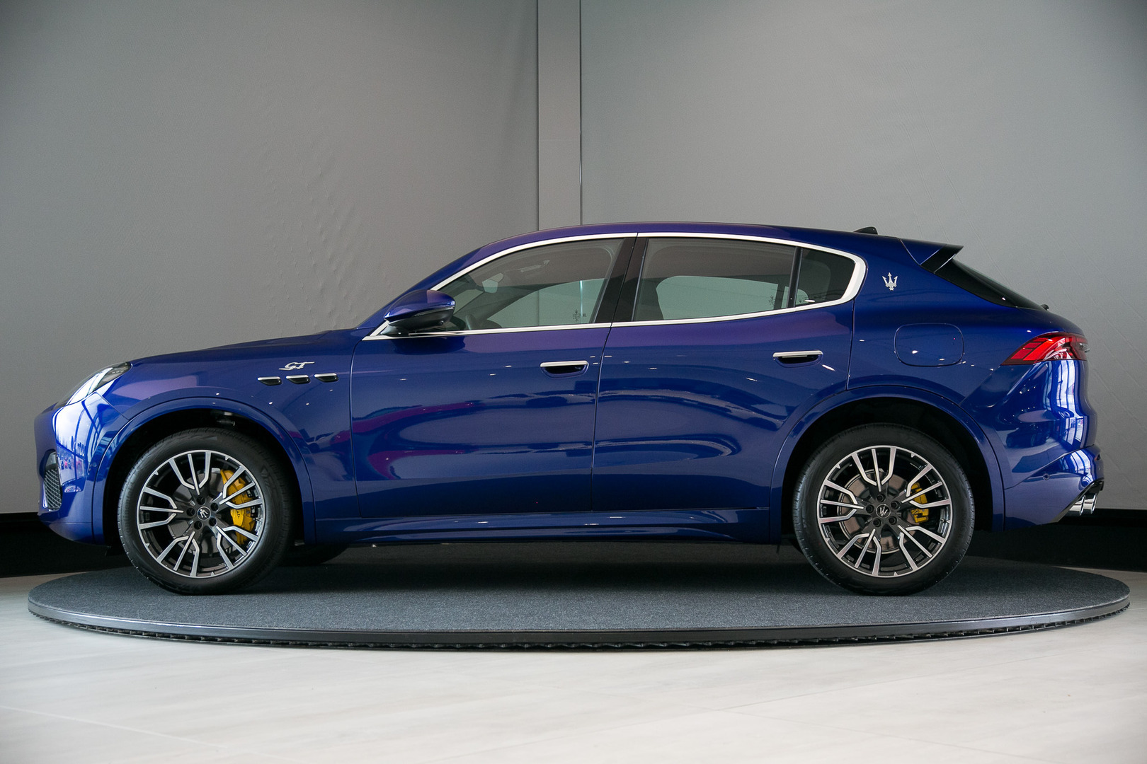 MASERATI GRECALE 2023