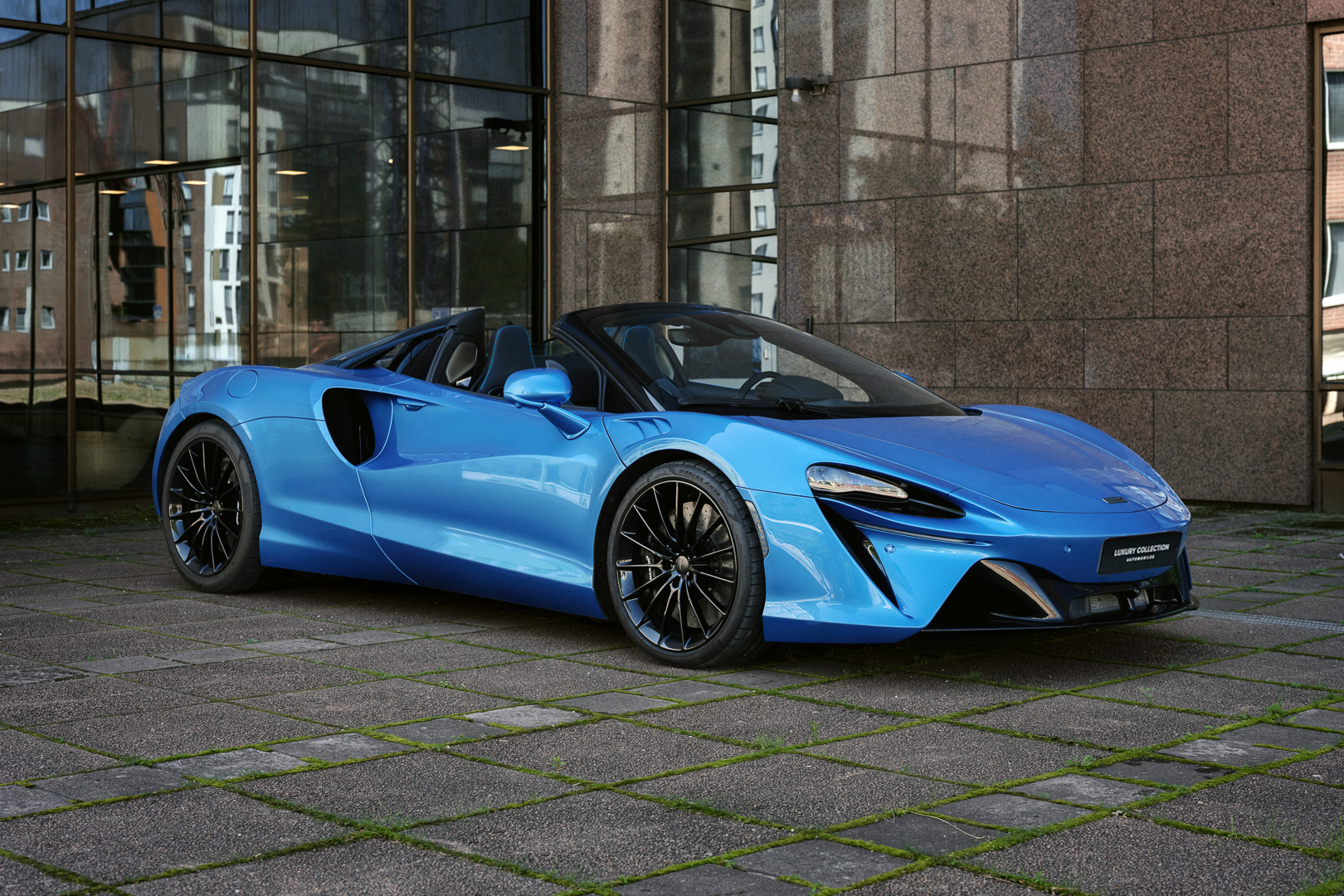 MCLAREN ARTURA 1