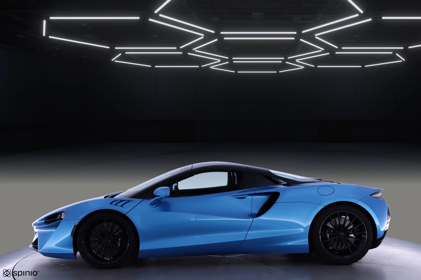 MCLAREN ARTURA 17