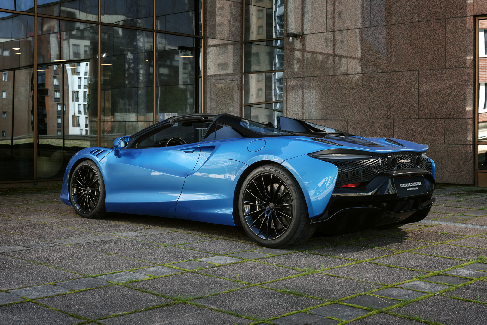 MCLAREN ARTURA 3