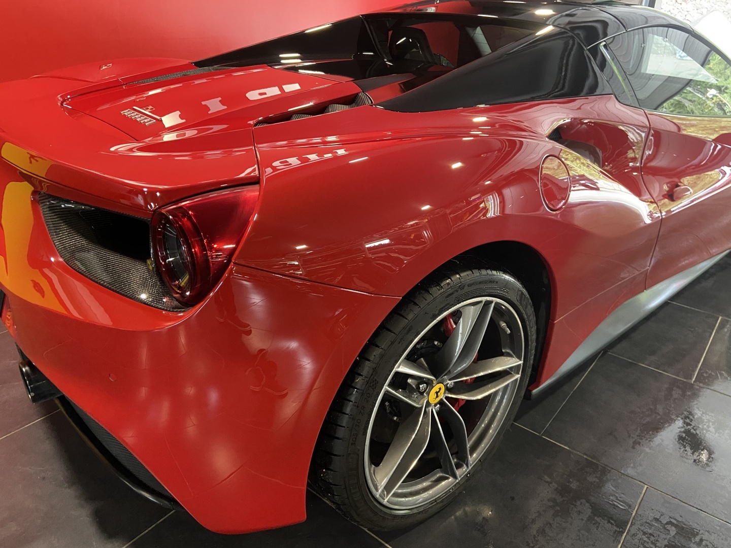 FERRARI 488 3