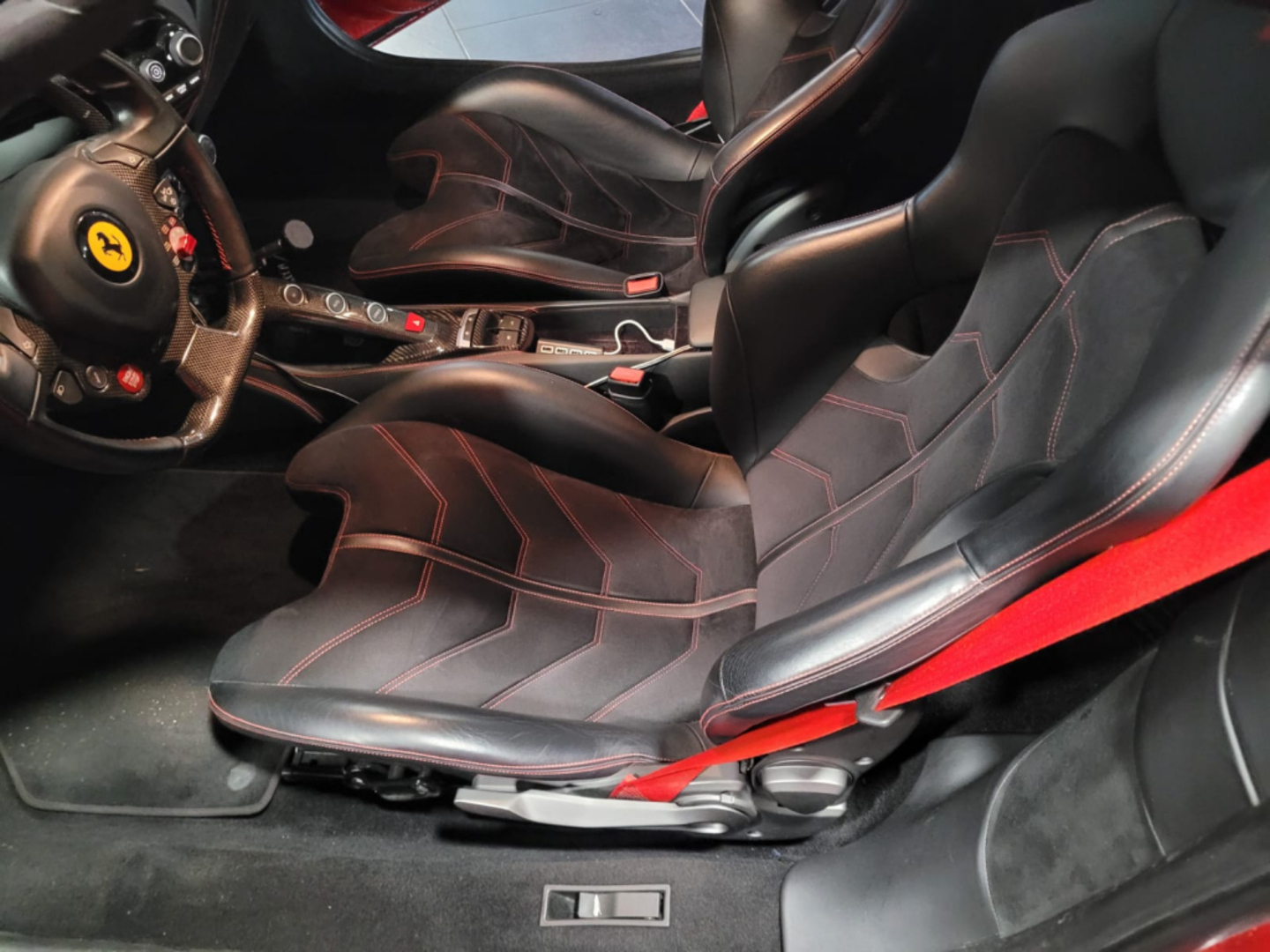 FERRARI 488 5