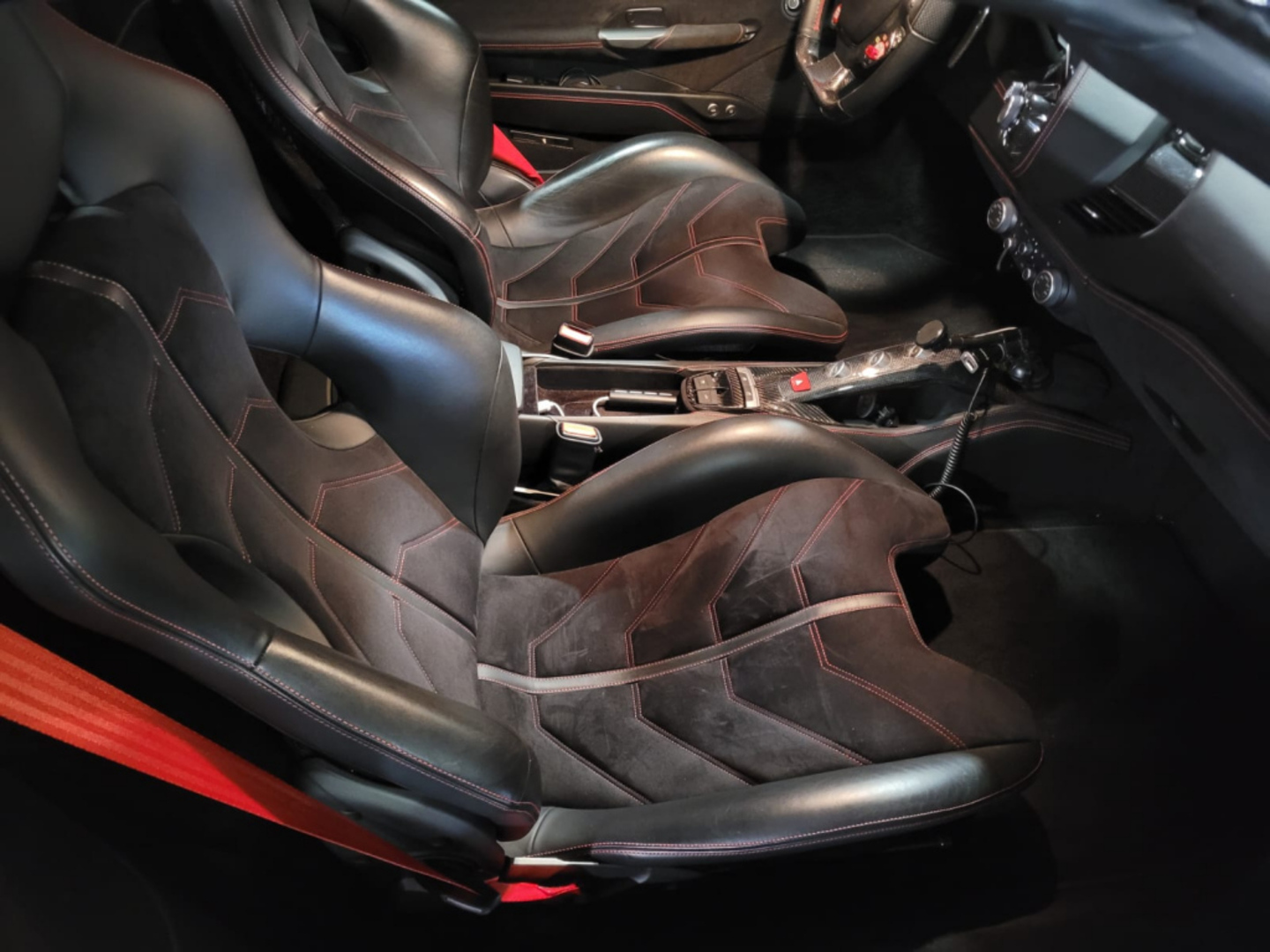 FERRARI 488 6