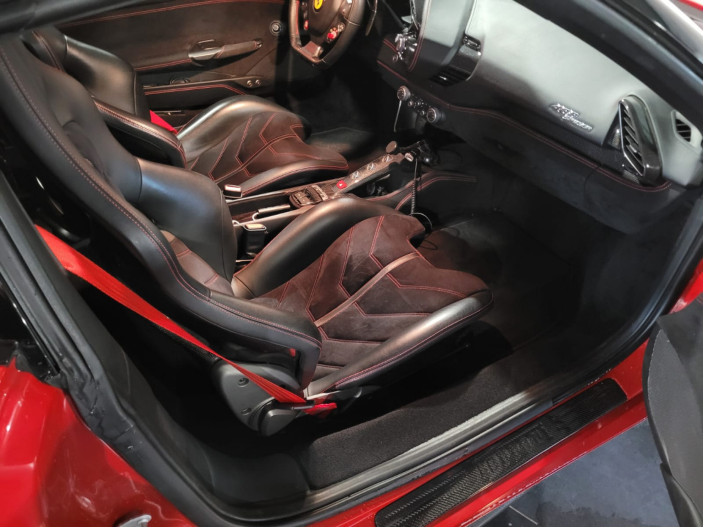 FERRARI 488 7