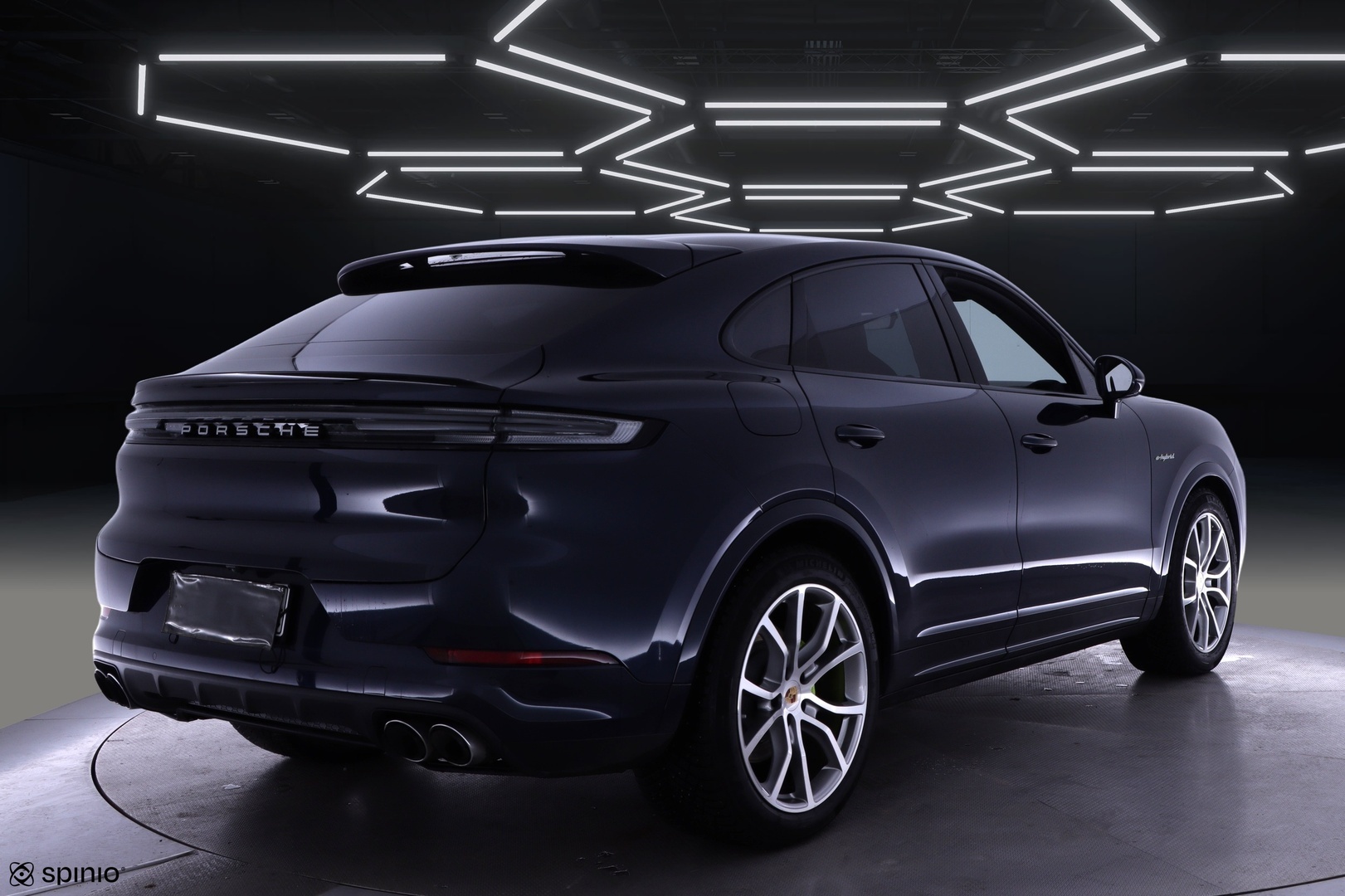 PORSCHE Cayenne 4