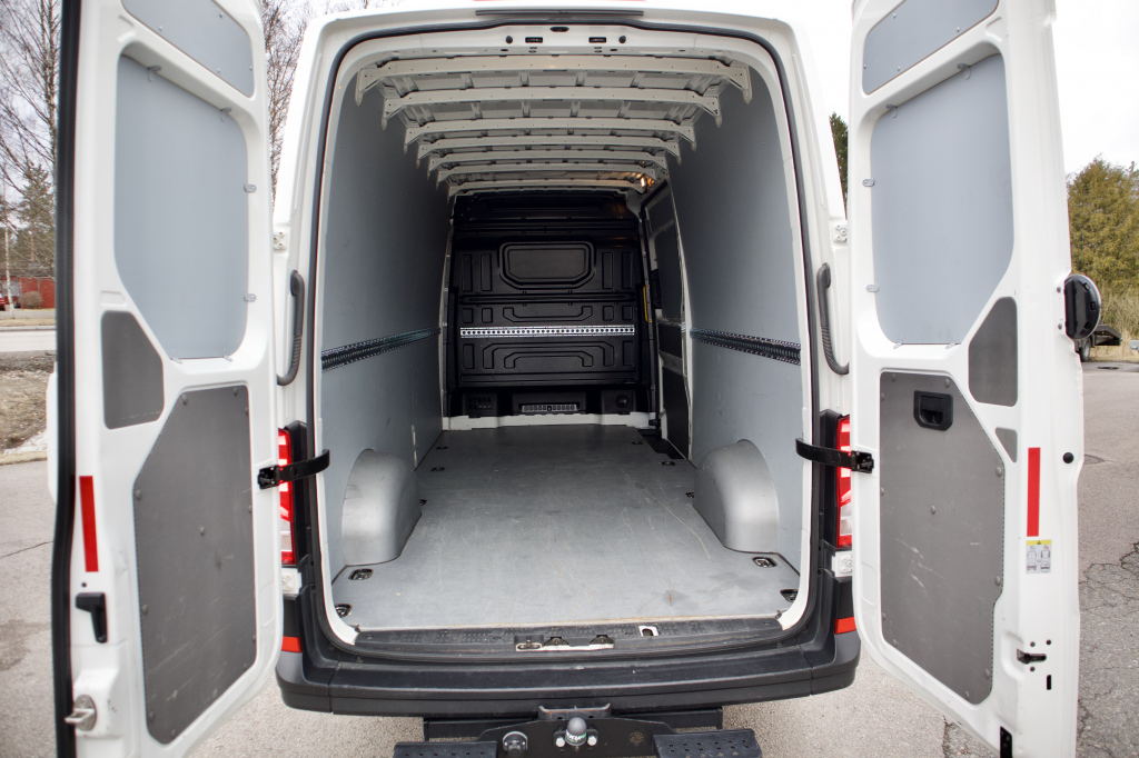 VOLKSWAGEN Crafter 12