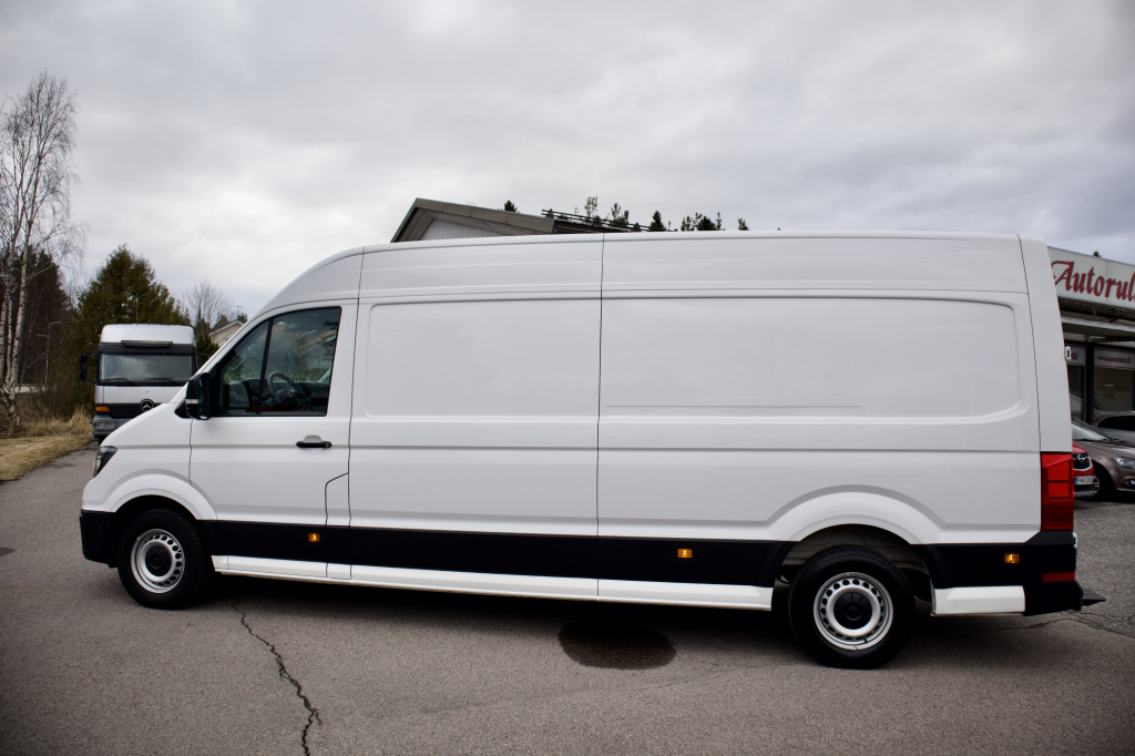 VOLKSWAGEN Crafter 8