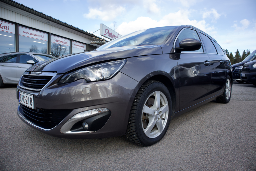 PEUGEOT 308 1