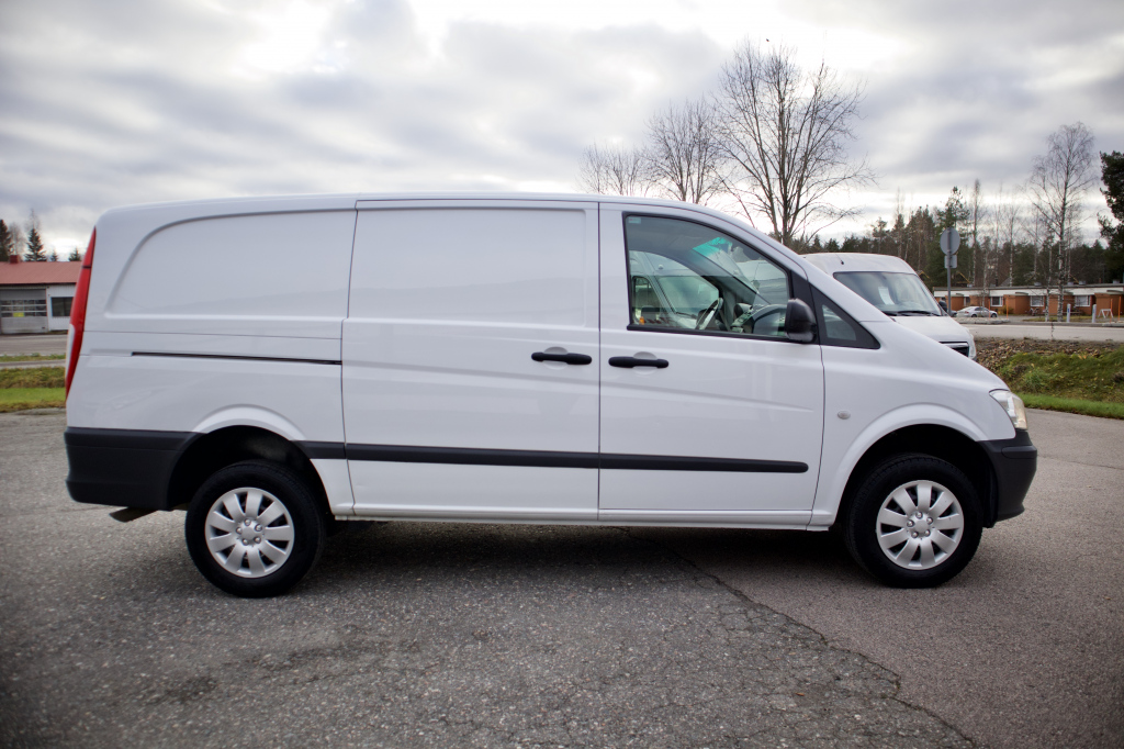 MERCEDES-BENZ Vito 4