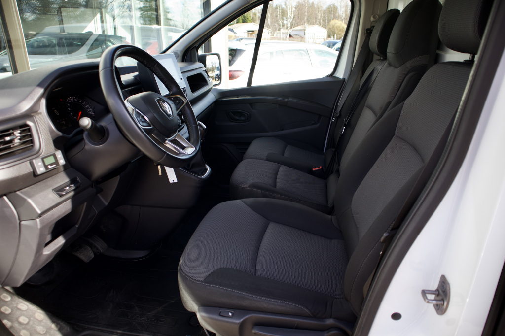 RENAULT Trafic 12