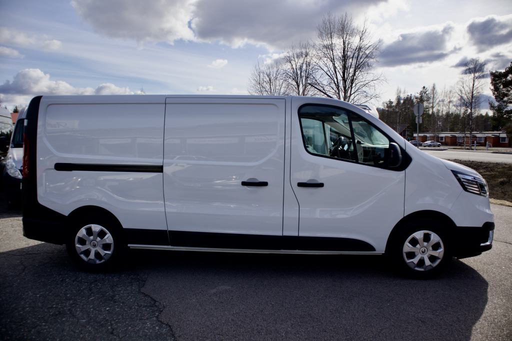 RENAULT Trafic 4
