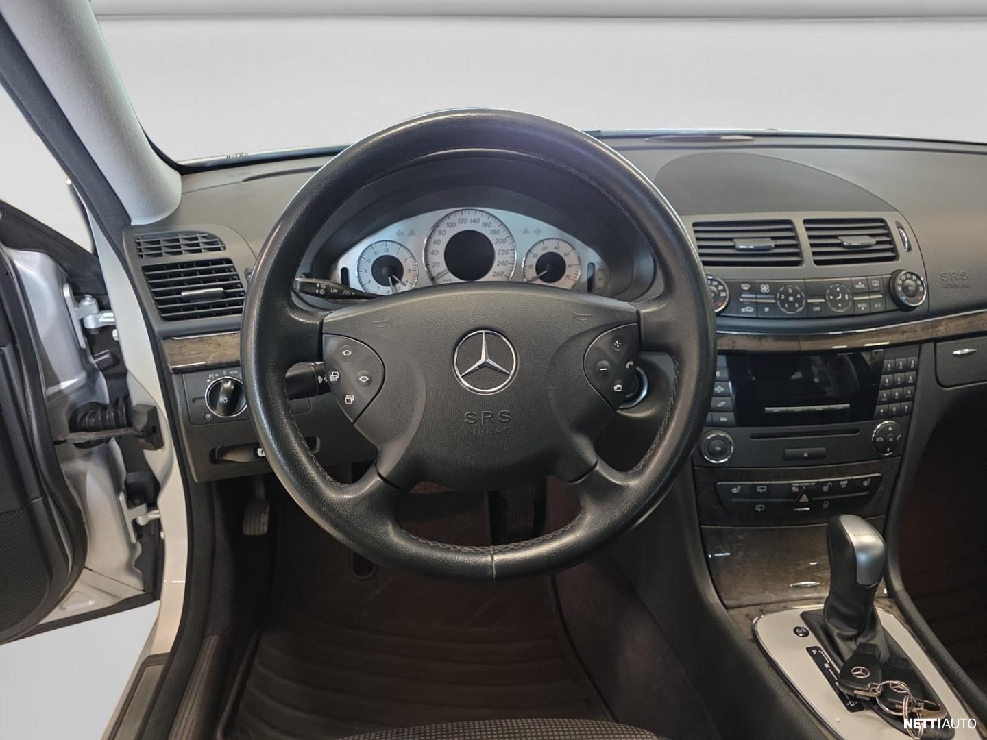 Mercedes-Benz E 2006