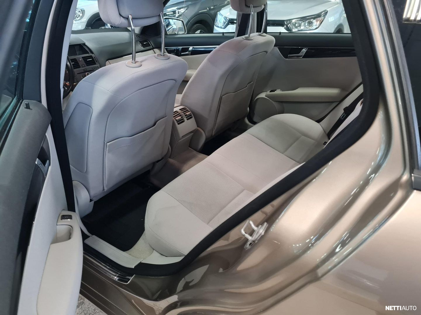 Mercedes-Benz C 2010