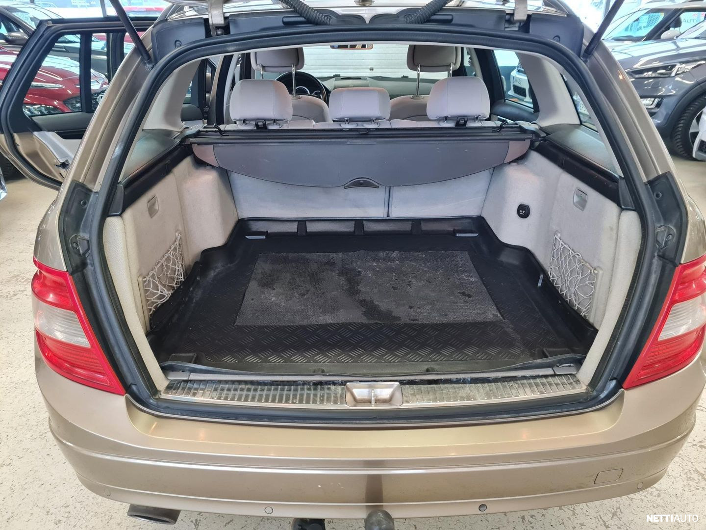 Mercedes-Benz C 2010