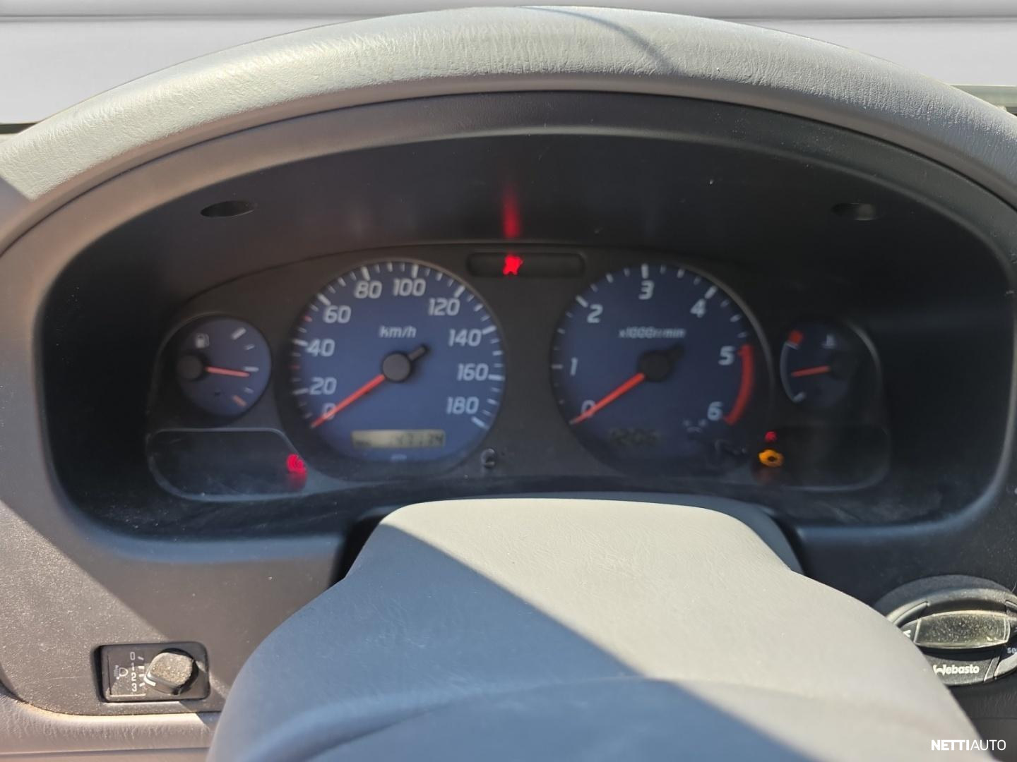 Nissan King Cab 2004