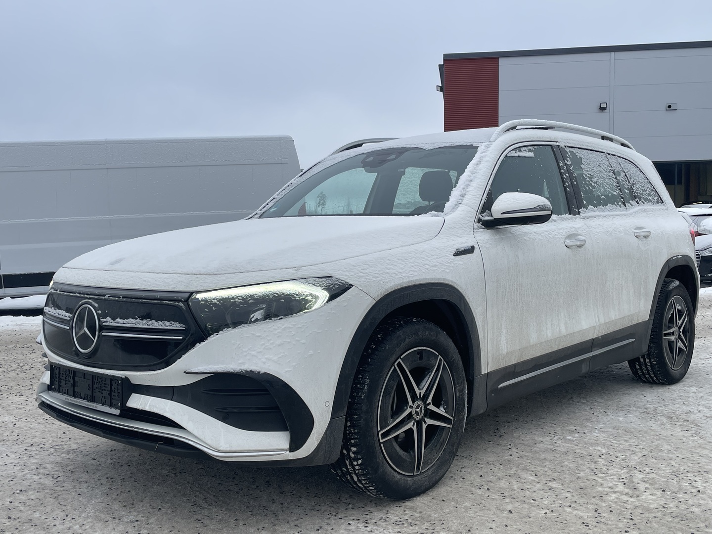 MERCEDES-BENZ EQB 2022