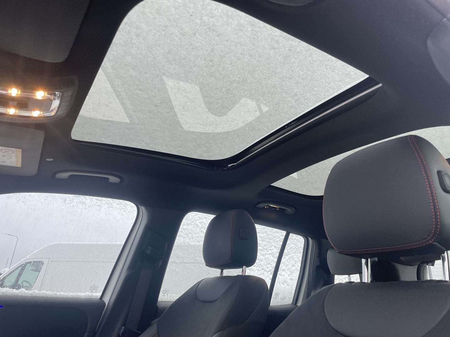 MERCEDES-BENZ EQB 2022