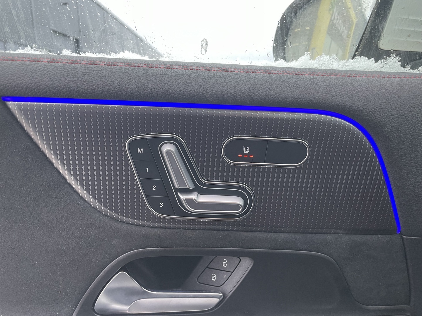 MERCEDES-BENZ EQB 2022