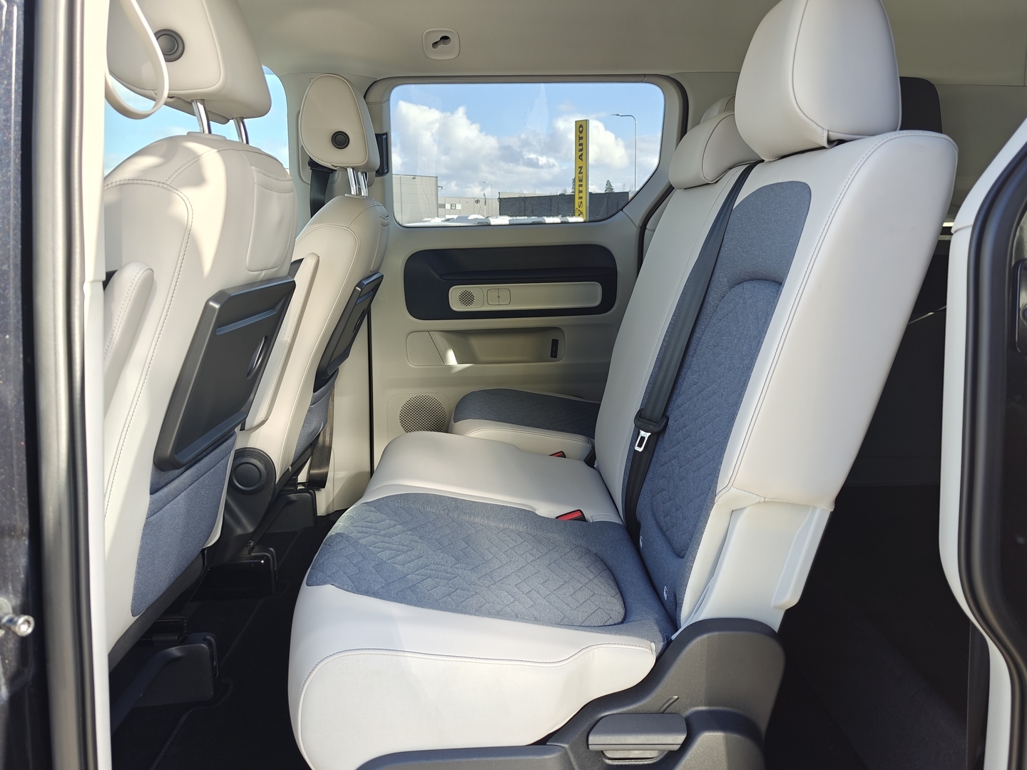 VOLKSWAGEN ID. BUZZ 2023