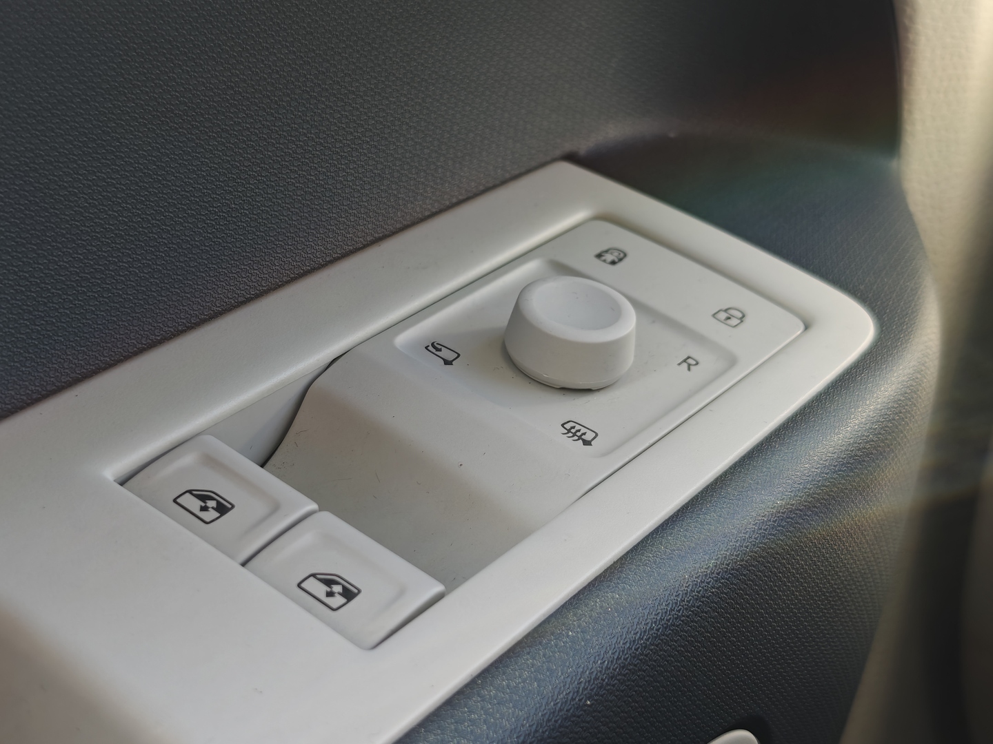 VOLKSWAGEN ID. BUZZ 2023