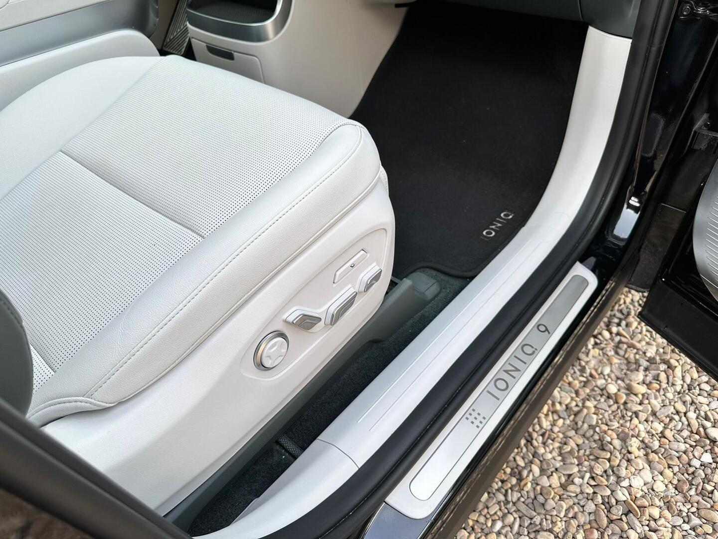 HYUNDAI IONIQ 9 10