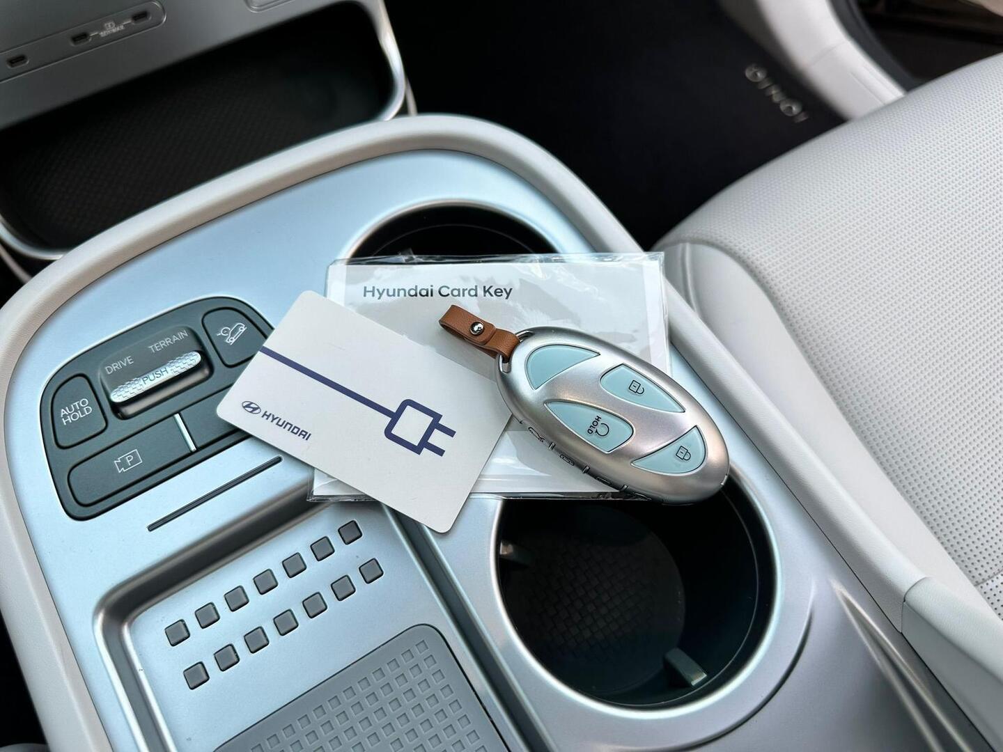 HYUNDAI IONIQ 9 6