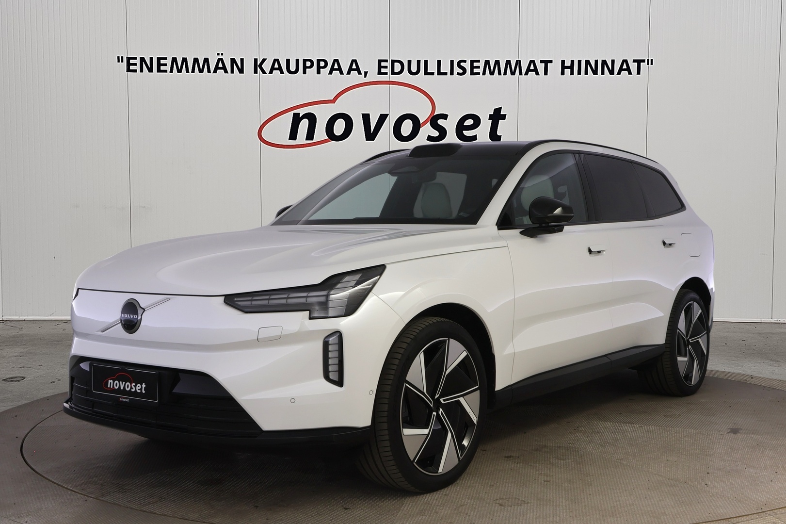 VOLVO EX90 2025