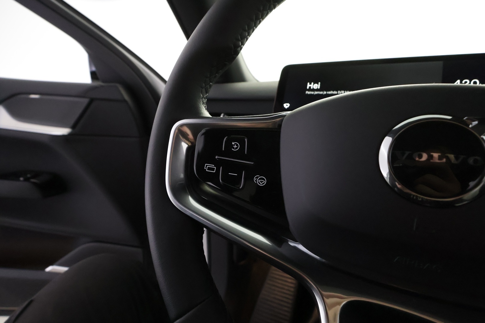 VOLVO EX90 2025