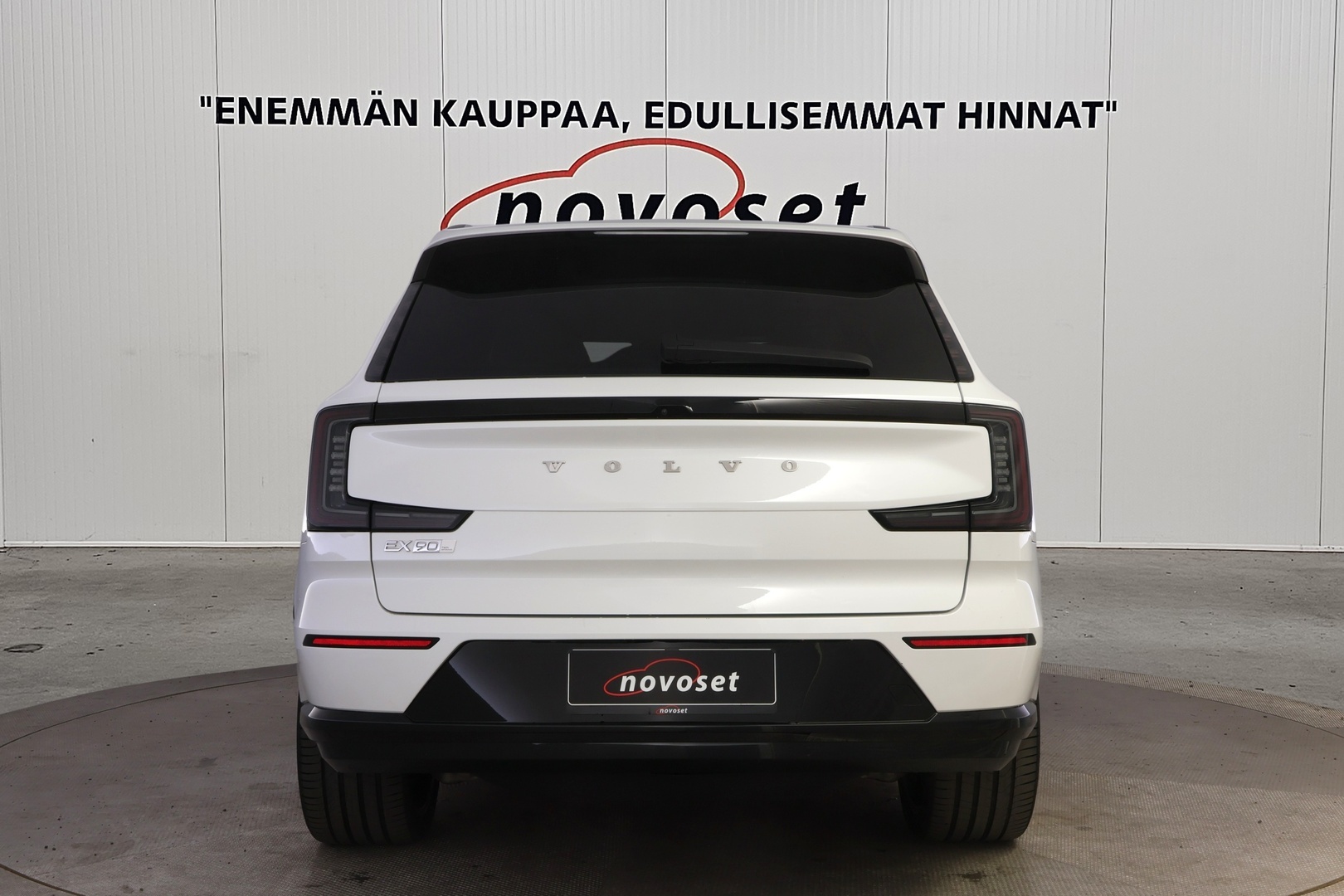 VOLVO EX90 2025