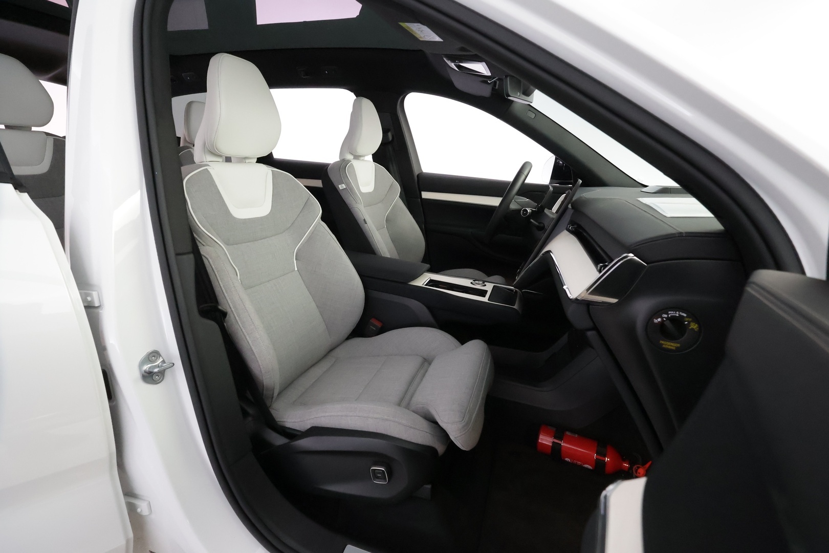 VOLVO EX90 2025