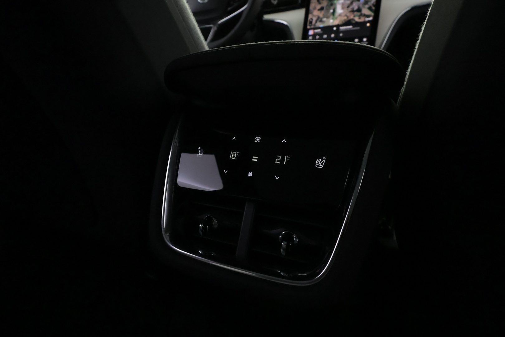 VOLVO EX90 2025