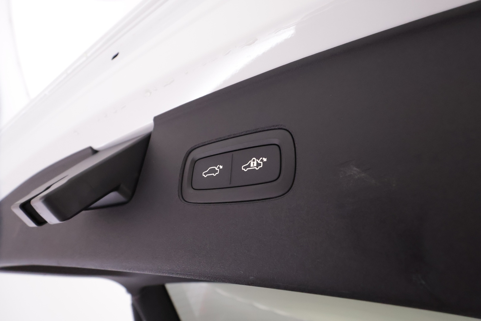 VOLVO EX90 2025