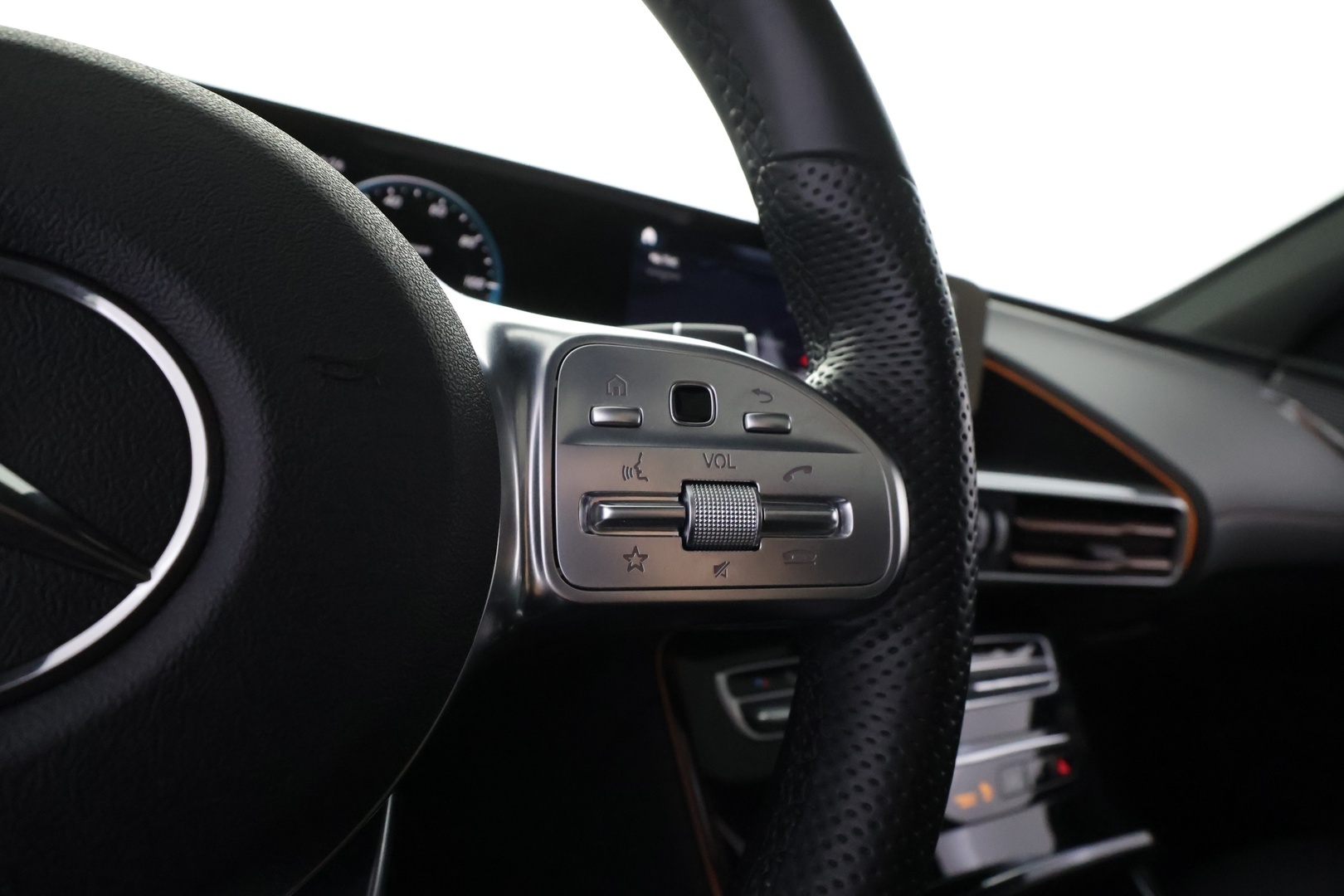 MERCEDES-BENZ EQC 2022