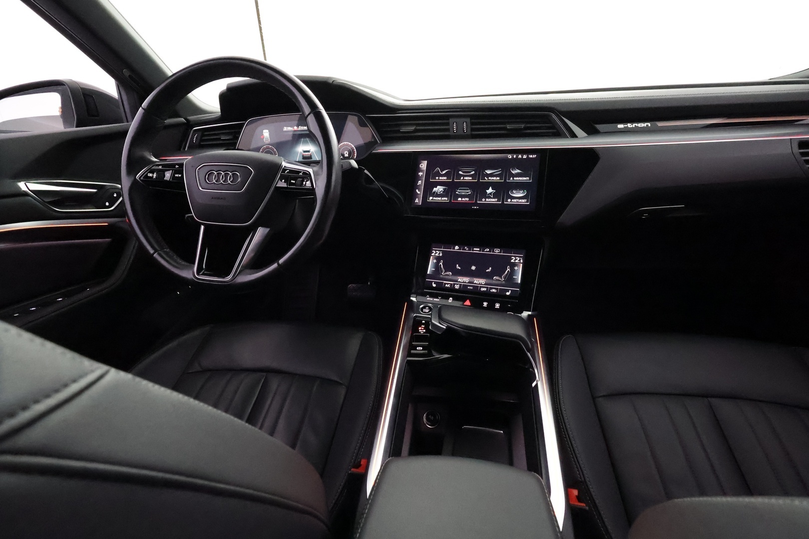 AUDI Q8 E-TRON 2024
