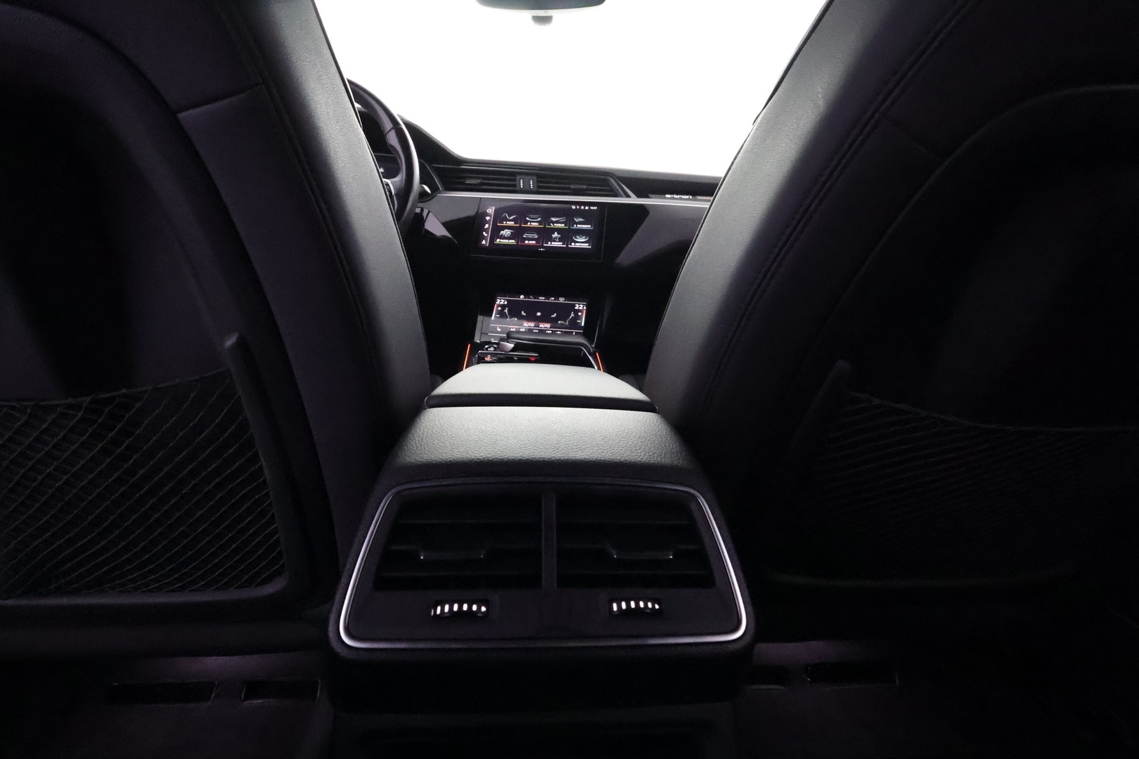 AUDI Q8 E-TRON 2024