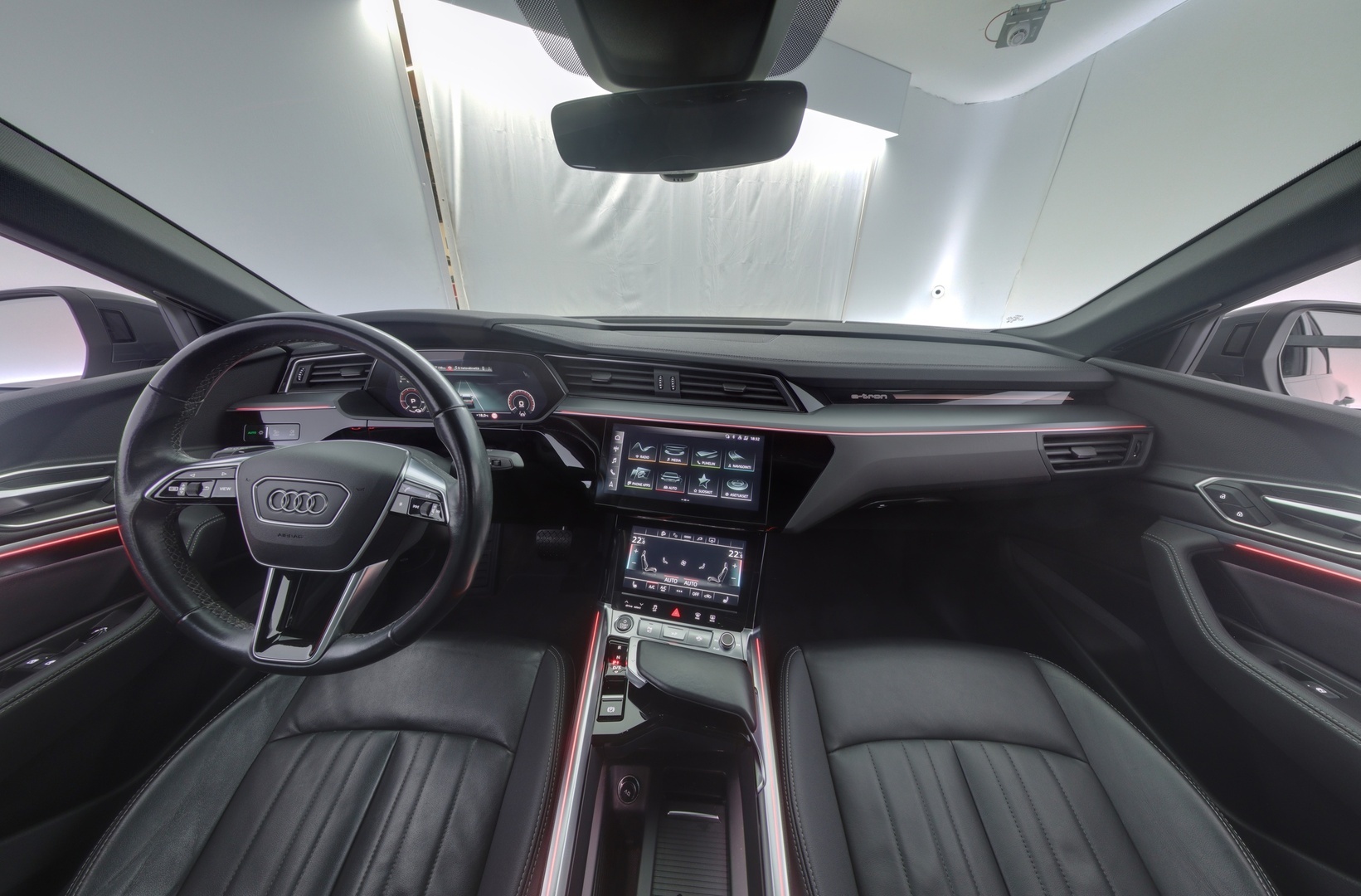 AUDI Q8 E-TRON 2024