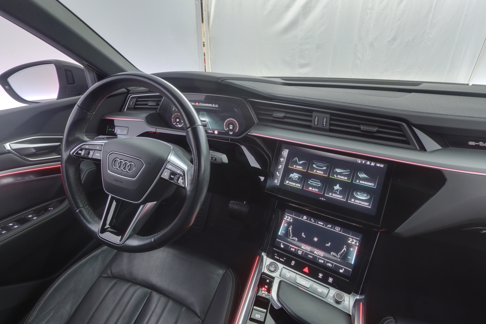 AUDI Q8 E-TRON 2024