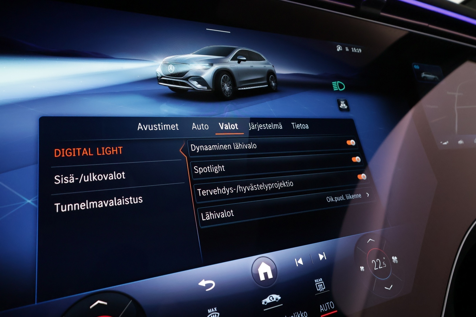 MERCEDES-BENZ EQE SUV 2025