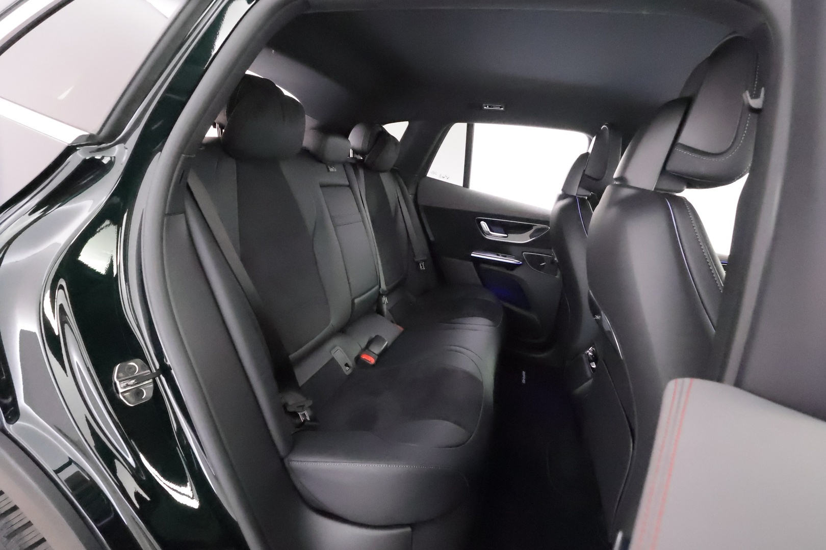 MERCEDES-BENZ EQE SUV 2025